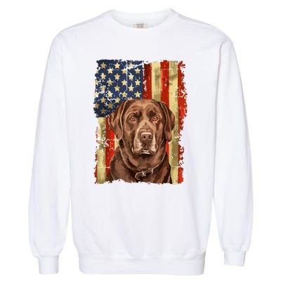 Retro Chocolate Lab With Usa Flag Gift Chocolate Lab Dad Mom Garment-Dyed Sweatshirt