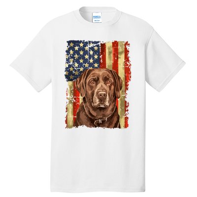 Retro Chocolate Lab With Usa Flag Gift Chocolate Lab Dad Mom Tall T-Shirt