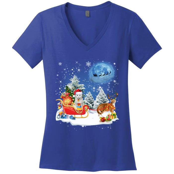 Reindeer Cat Santa Christmas Light Cat Mom Cat Dad Cat Lover Cute Gift Women's V-Neck T-Shirt