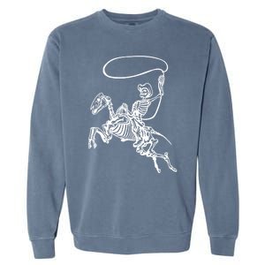 Retro Cow Skeleton Lassoing Western Country Horse Lovers Cute Gift Garment-Dyed Sweatshirt