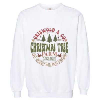 Retro Christmas Tree Farm Funny Holiday Vibes Garment-Dyed Sweatshirt