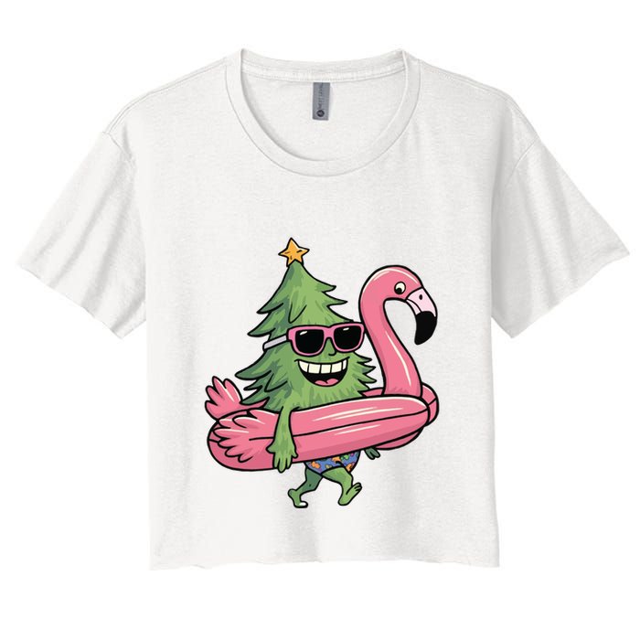 Retro Christmas Tree Beach Vacation Christmas In July Women's Crop Top Tee
