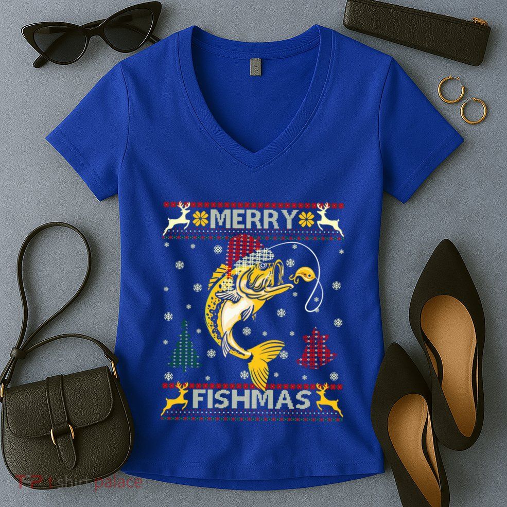 Retro Christmas Ugly Sweater Merry Fishmas Funny Angler Gift Women's V-Neck T-Shirt