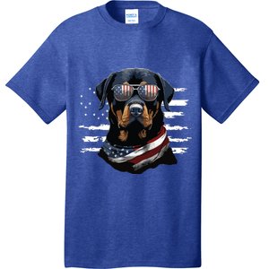 Rottweiler Dog Dad Dog Mom USA Flag 4th Of July T-Shirt