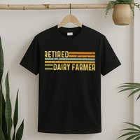 Retired Dairy Farmer Distressed Retirement Retire Cow Cattle T-Shirt