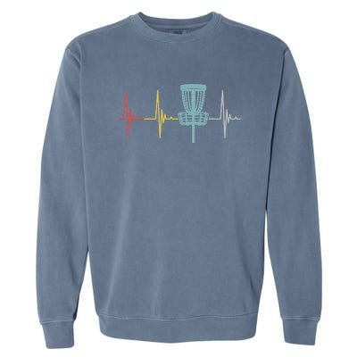 Retro Disc Golf Basket Vintage Heartbeat Golfer Garment-Dyed Sweatshirt