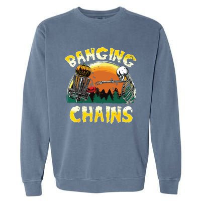 Retro Disc Golf Banging Chains Spooky Halloween Skeleton Garment-Dyed Sweatshirt