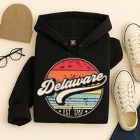 Retro Delaware Home State De Cool 70s Style Sunset Hoodie