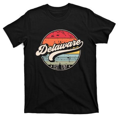 Retro Delaware Home State De Cool 70s Style Sunset T-Shirt