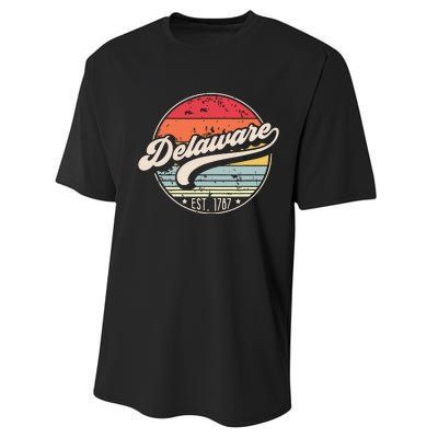 Retro Delaware Home State De Cool 70s Style Sunset Performance Sprint T-Shirt