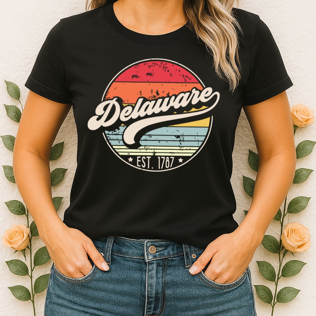 Retro Delaware Home State De Cool 70s Style Sunset Womens T-Shirt
