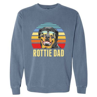 Rottie Dad Rottweiler Dog Vintage Retro Sunset Beach Vibe Garment-Dyed Sweatshirt