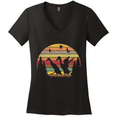 Running Duck Retro Runner Duck Vintage Women's V-Neck T-Shirt