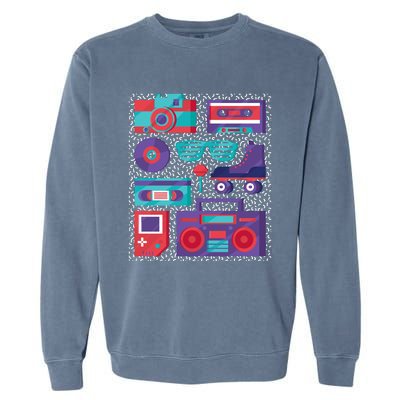 Retro Elements 90s Garment-Dyed Sweatshirt