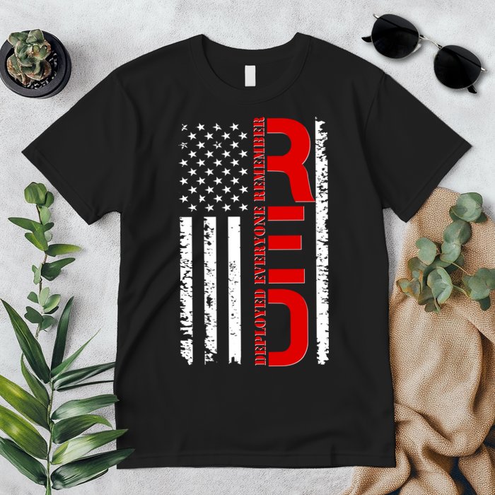 RED Remember Everyone Deployed Distressed US Flag Premium T-Shirt
