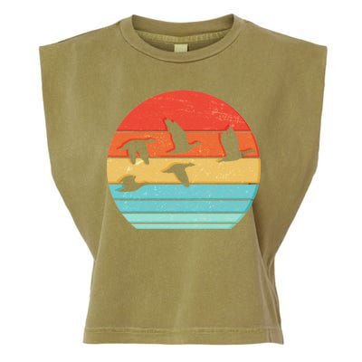 Retro Duck Hunting Sunset Garment-Dyed Women's Muscle Tee