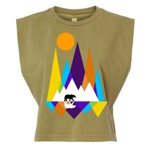 Retro Mount Bear Sunset Garment-Dyed Women's Muscle Tee