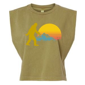 Retro Sasquatch Mountain Sunset Garment-Dyed Women's Muscle Tee