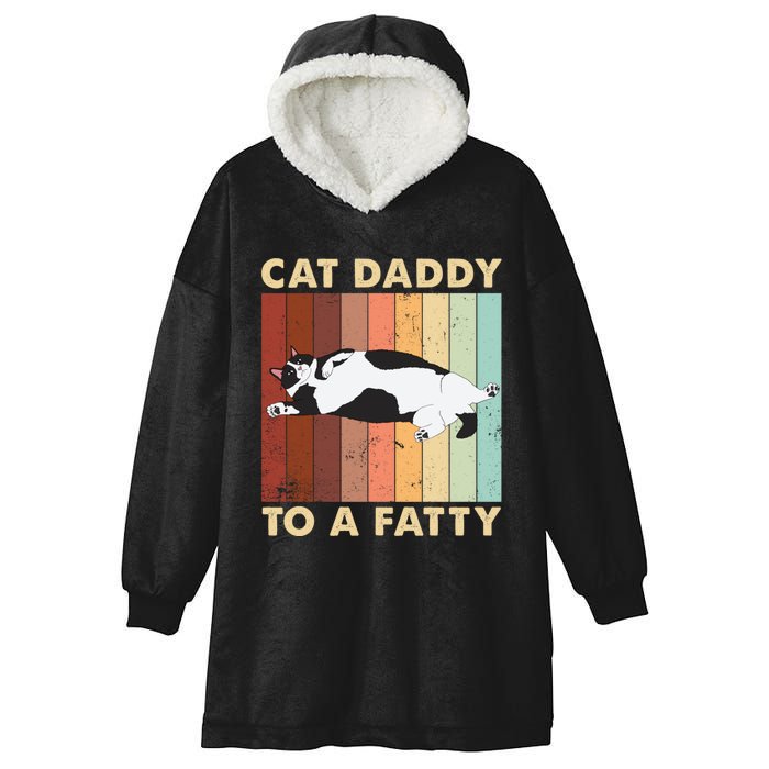 Retro Fat Chonk Dad Funny Cat Daddy To A Fatty Hooded Wearable Blanket