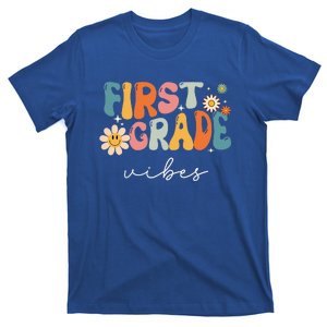 Retro First Grade Vibes 1st Grade Team First Day Of School T-Shirt