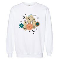 Retro Floral Ghost Halloween Spooky Season Halloween Party Garment-Dyed Sweatshirt