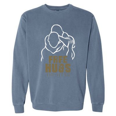 Retro Free Hugs Wrestling Judo Jiu Jitsu Funny Free Dad Hugs Funny Gift Garment-Dyed Sweatshirt