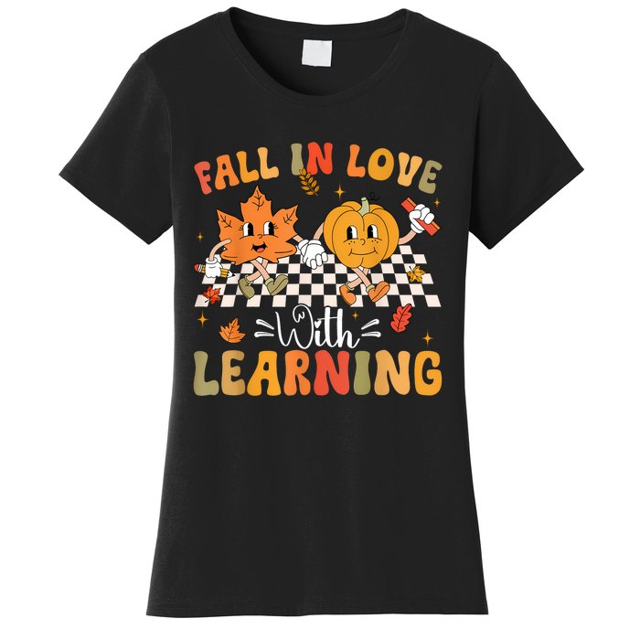 Retro Fall In Love With Learning Autumn Pumpkin Teacher Women's T-Shirt