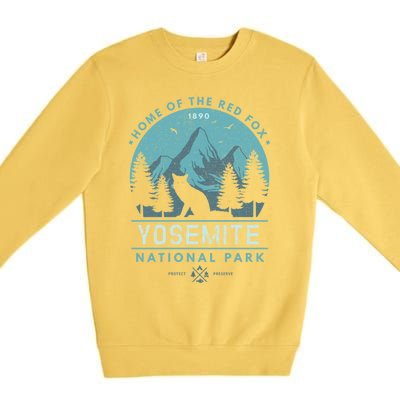 Red Fox Wilderness Gift Yosemite National Park California Premium Crewneck Sweatshirt