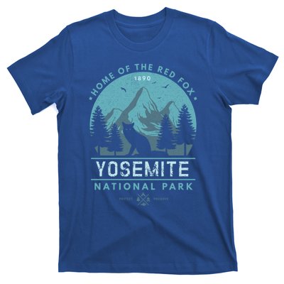 Red Fox Wilderness Gift Yosemite National Park California T-Shirt