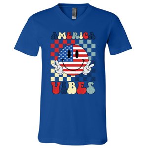 Retro Groovy America Vibes Usa Flag Indepedence Day July 4th Funny Gift V-Neck T-Shirt