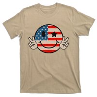 Retro Groovy America Vibes Us American Flag 4th Of July T-Shirt