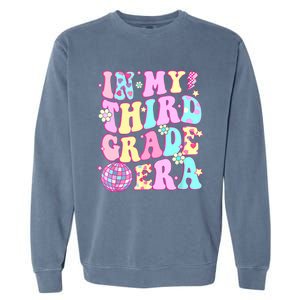 Retro Groovy Back To School In My Third Grade Era Girl Garment-Dyed Sweatshirt