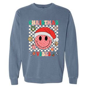 Retro Groovy Christmas Vibes Funny Smile Face SantaS Hat Gift Garment-Dyed Sweatshirt