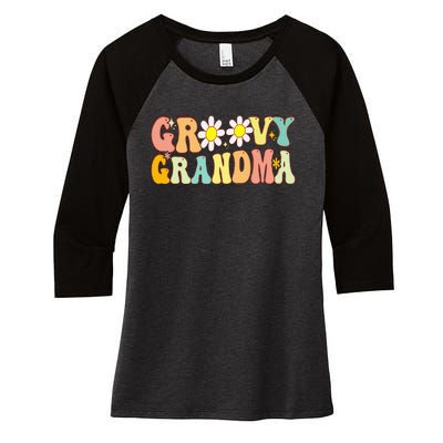 Retro Groovy Grandma Birthday Matching Family Mother's Day Women's Tri-Blend 3/4-Sleeve Raglan Shirt