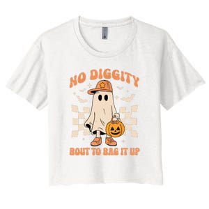 Retro Groovy Halloween Ghost No Diggity Bout To Bag It Up Gift Women's Crop Top Tee