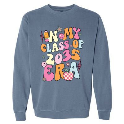 Retro Groovy In My Class Of 2035 Era Class Of 2035 Graduate Cool Gift Garment-Dyed Sweatshirt