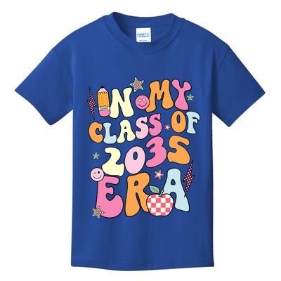 Retro Groovy In My Class Of 2035 Era Class Of 2035 Graduate Cool Gift Kids T-Shirt