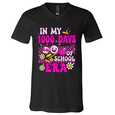 Retro Groovy In My 1000 Days Of School Era 1000 Days Smarter V-Neck T-Shirt