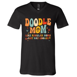 Retro Groovy Its Me The Cool Doodle Mom Gift V-Neck T-Shirt