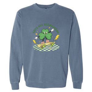 Retro Groovy Let's Get Shamrocked Lucky St Patrick Day Cute Clover Garment-Dyed Sweatshirt