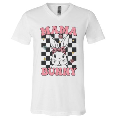 Retro Groovy Mama Bunny Matching Family Easter Mom Mother V-Neck T-Shirt