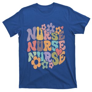 Retro Groovy Nurse Flower Nurse School Nursing Flower Gift T-Shirt