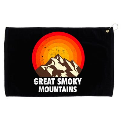 Retro Great Smoky Mountains National Park Bear Vintage Gift Grommeted Golf Towel