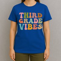 Retro Groovy Third Grade Vibes 3Rd Grade First Day Of School Gift T-Shirt