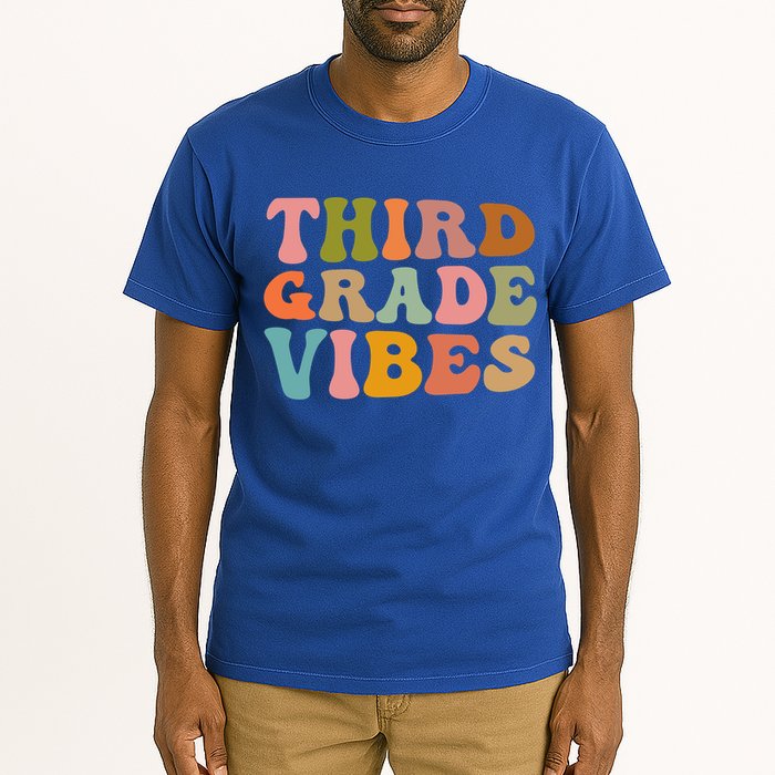 Retro Groovy Third Grade Vibes 3Rd Grade First Day Of School Gift Tall T-Shirt