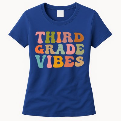 Retro Groovy Third Grade Vibes 3Rd Grade First Day Of School Gift Womens T-Shirt