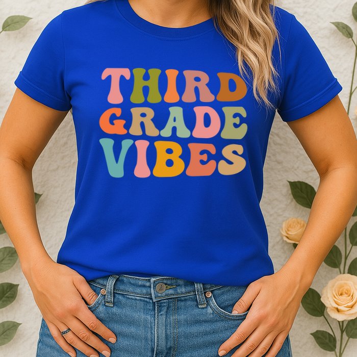 Retro Groovy Third Grade Vibes 3Rd Grade First Day Of School Gift Womens T-Shirt