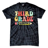 Retro Groovy Third Grade Teacher First Day 3rd Grade Tie-Dye T-Shirt