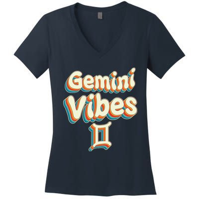 Retro Gemini Vibes Funny Gemini Zodiac Birthday Decorations Women's V-Neck T-Shirt