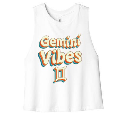 Retro Gemini Vibes Funny Gemini Zodiac Birthday Decorations Women's Racerback Cropped Tank